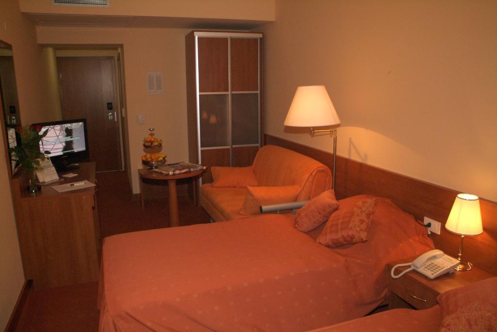 Hotel Kaktus Čitluk Esterno foto